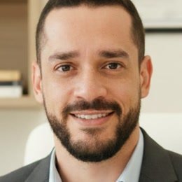 Retrato de Carlos Laré, psicólogo